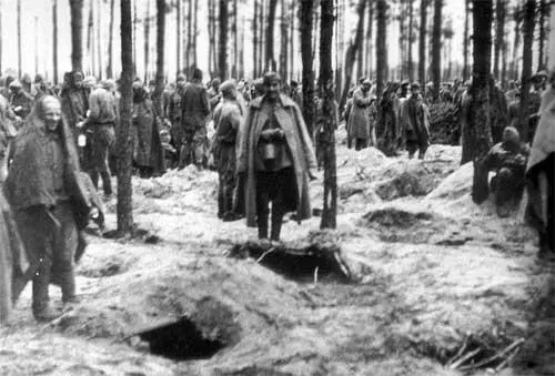 Немецкий пересыльный лагерь для советских военнопленных и вывоз из него трупов - фото 65