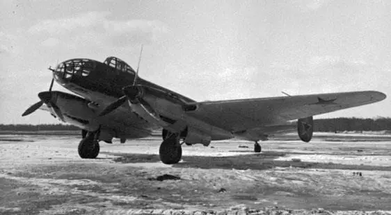 Ер2 с Хобразными двигателями МБ100 В августе 1940 года Комитет обороны - фото 41