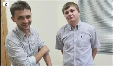 2 Журналистам российского канала Звезда Евгению Давыдову и Никите - фото 2