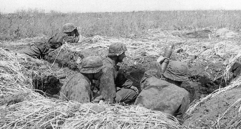 Немецкая минометная позиция на окраине Сталинграда Сентябрь 1942 года С 27 - фото 82