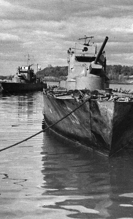 Бронекатера Волжской военной флотилии на стоянке в Ахтубе Октябрь 1942 года 31 - фото 97
