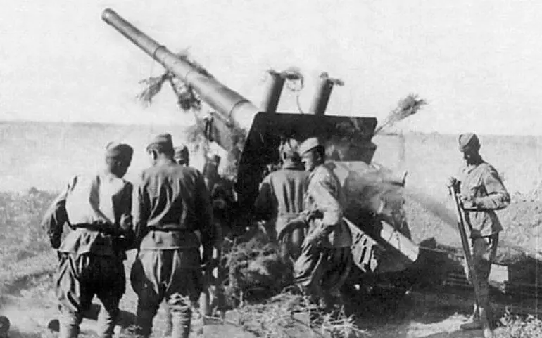 Вся тяжелая артиллерия 62й армии находилась на левом берегу Волги откуда - фото 101