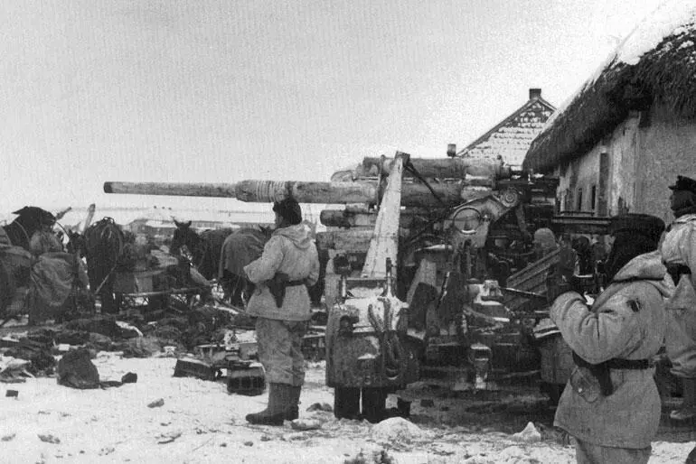 88мм зенитка Flak 36 на огневой позиции Район Котельниковского декабрь 1942 - фото 189