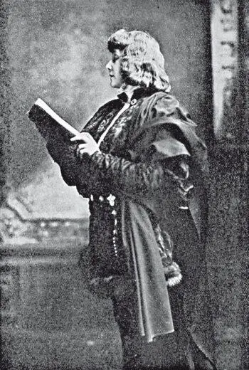 Рис 23 Сара Бернар Sarah Bernhardt род 1844 в роли Гамлета Взято из - фото 39