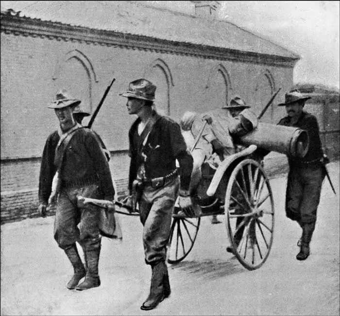 Американцы везут раненого японца He есть ли китайская распря 1900 года - фото 117