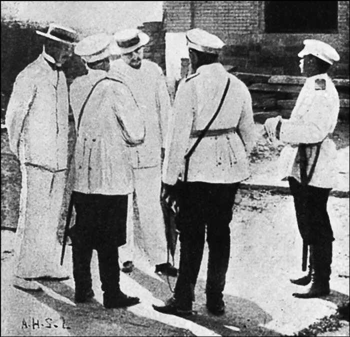 Генерал Линевич и посланник Гирс Другой сюрприз который нас встретил в - фото 162