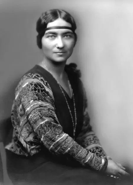 Зинаида Григорьевна 1930е годы Зинаида Григорьевна Лихтман Фосдик - фото 37