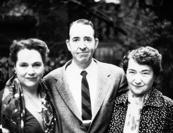 Кэтрин Кемпбелл Дадли Фосдик Зинаида Григорьевна Фосдик 1950е гг Сидят - фото 64