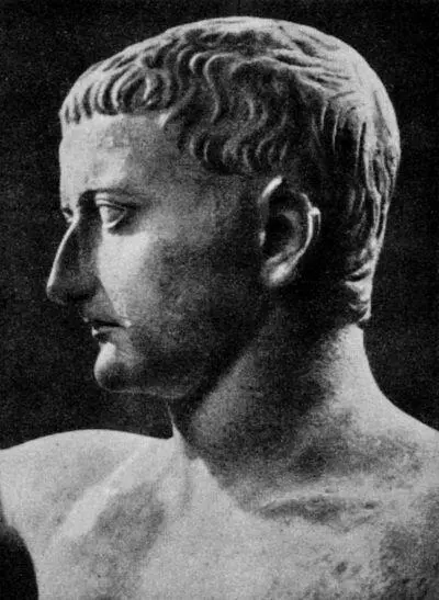Рис 32 Тиберий Мрамор Рим Музей Торлониа Скорее всего все подобные - фото 154