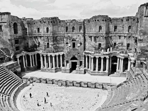 Рис 1268 Амфитеатр города Боеры Фотография сделана А Т Фоменко в 2005 - фото 475