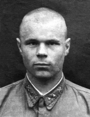 На фронте 1941 или 1942 г В первых числах декабря я был отправлен в штаб - фото 7