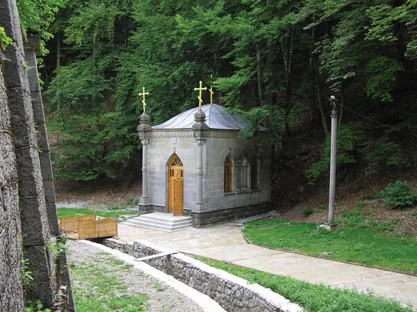 Рис 135 В кадре много лишнего слева стена справа столб а сверху можно - фото 176