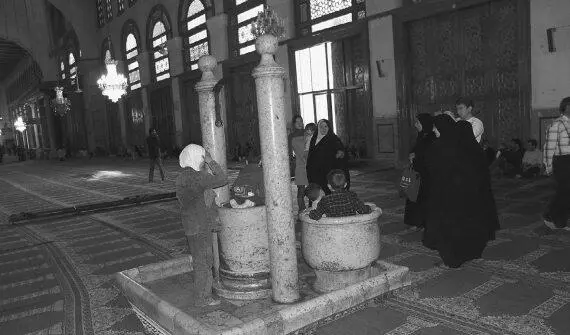 Рис 252 Еще один старый памятник в мечети Омайядов Дамаск Сирия Два - фото 105