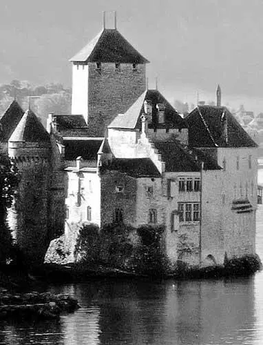Рис 827 Шильонский замок chateau de Chillon на берегу Женевского озера в - фото 370