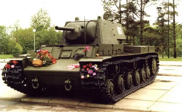Танк КВ1 экспонат танкового музея в г Парола Финляндия Эта машина с - фото 132
