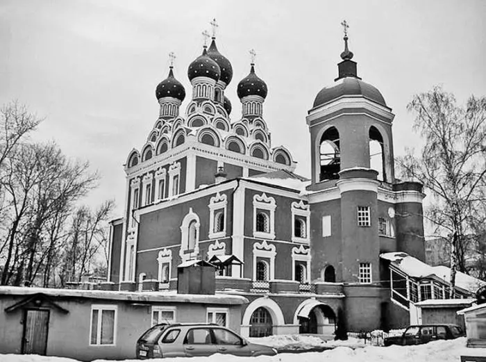 Церковь Тихвинской иконы Божией Матери Современная фотография Трубецкие были - фото 221