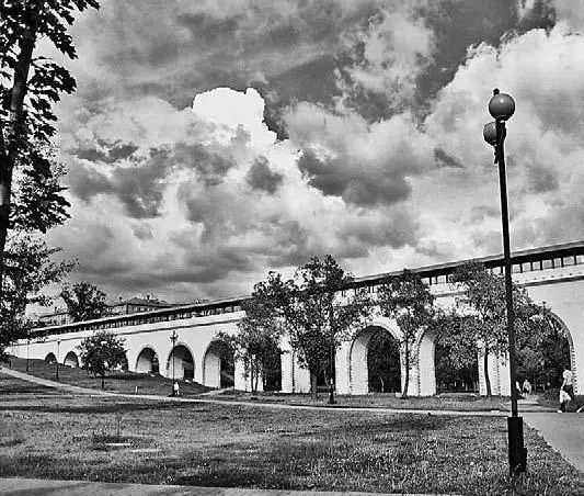 Ростокинский акведук Современная фотография Карамзин писал свой очерк когда - фото 234