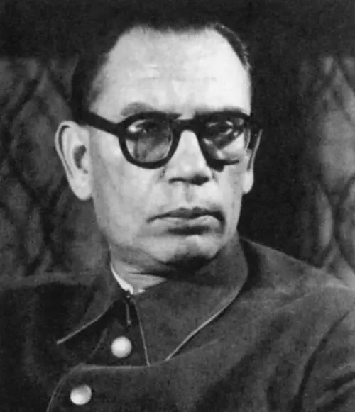 1 Генераллейтенант Андрей Андреевич Власов 2 Осинторф 1942 год - фото 9