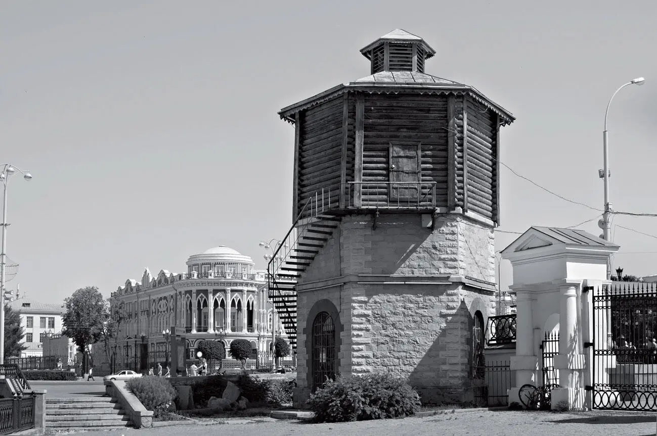 Башенка на Плотинке здесь находится Метальная лавка Он рисовал картины - фото 41