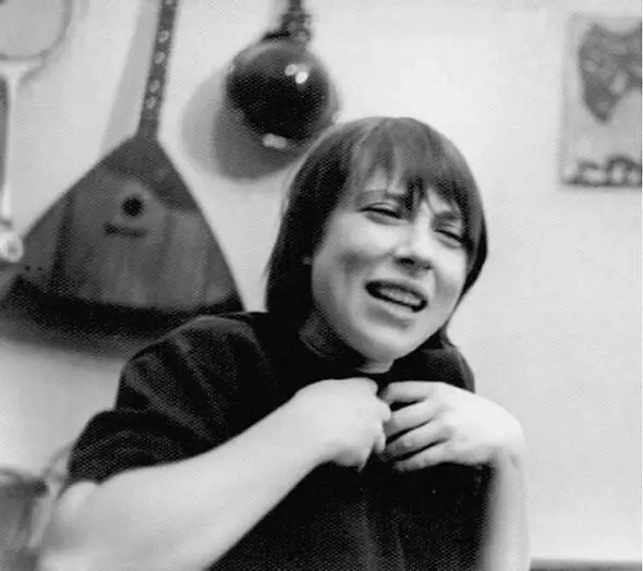 Общежитие Ленфильма Фото Вадима Михайлова 1968 г Инна Чурикова - фото 14