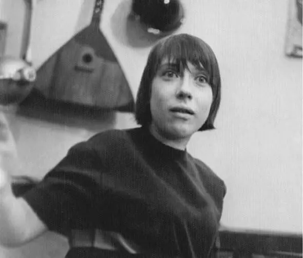 Общежитие Ленфильма Фото Вадима Михайлова 1968 г Инна Чурикова - фото 15
