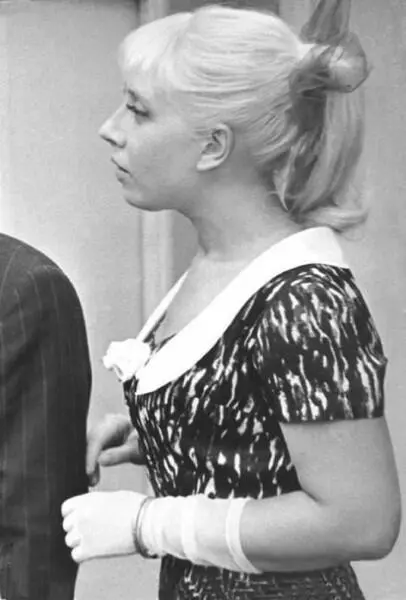 Инна Чурикова Розочка Тридцать три реж Георгий Данелия 1965 г - фото 17