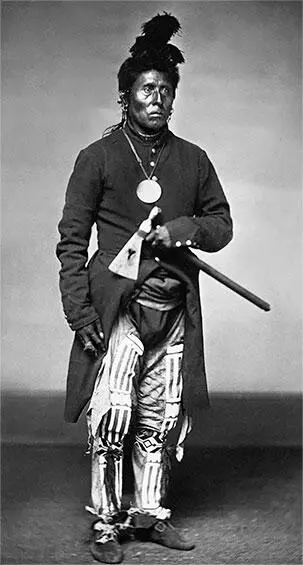 Пауни Небесный Вождь погибший во время нападения сиу в 1873 г Пауни Pawnee - фото 181