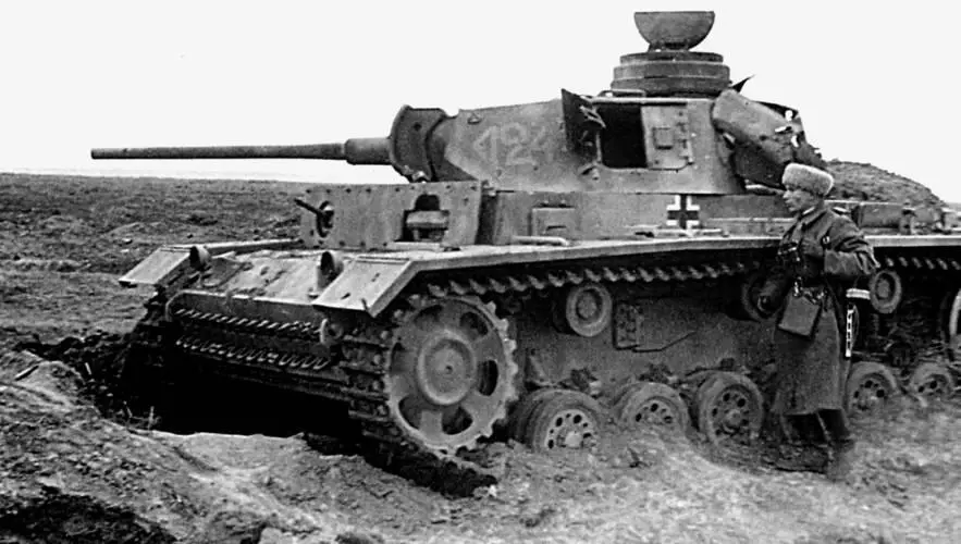 Подбитый танк PzIII 60й моторизованной дивизии Сентябрь 1942 г Печатью - фото 66