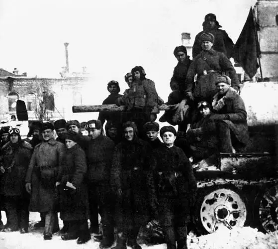 Победители Групповой снимок на память Скоро эти люди разъедутся по разным - фото 140