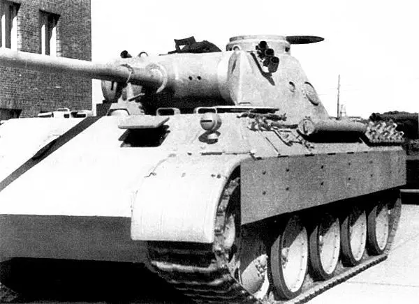 Тот же танк Пантера что и на предыдущем фото Май 1943 года Обратите - фото 29