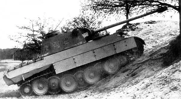 Испытания серийной Пантеры Весна 1943 года Обратите внимание что крепления - фото 50