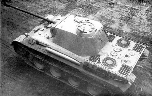 Вид сверху танка Пантера AusfА изготовленного фирмой MAN в январе 1944 - фото 101