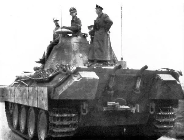 Командирская Пантера PzBefPanther на фронте Осень 1943 года ЯМ На - фото 154