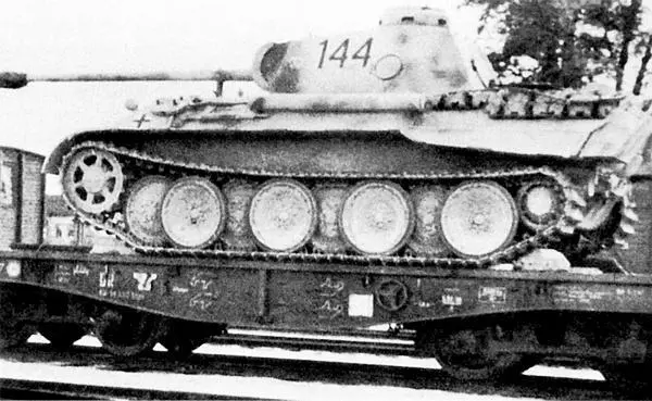 Пантера 51го танкового батальона с башенным номером 114 на железнодорожной - фото 185