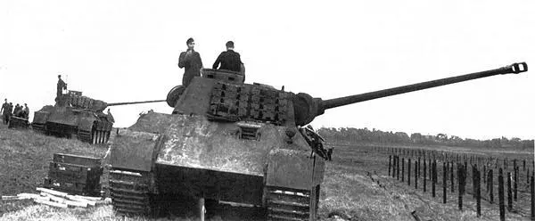 Учения танков Пантера AusfD 10й танковой дивизии Франция осень 1943 года - фото 261