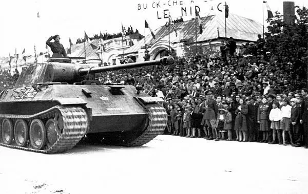 ИСТРЕБИТЕЛЬ ТАНКОВ ЯГДПАНТЕРА 3 августа 1942 года Управление вооружений - фото 294