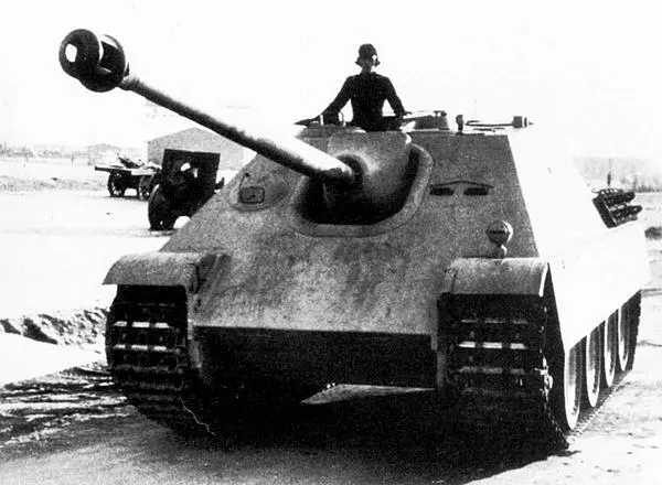 Первый прототип Ягдпантеры V 101 на испытаниях Октябрь 1943 года Хорошо - фото 296
