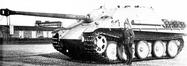 Прототип Ягдпантеры V 101 на фирме MIAG 1944 год Бортовые экраны - фото 299