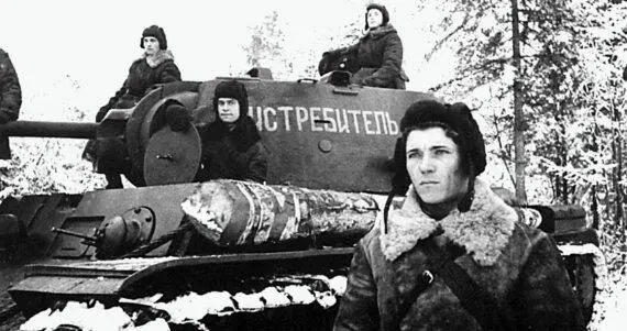 Тяжелый танк КВ1 Истребитель Командир младший лейтенант И М Товстик - фото 40
