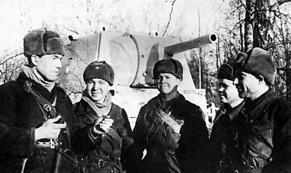 Экипаж лейтенанта Иванова после боя Западный фронт январь 1942 года За этот - фото 51
