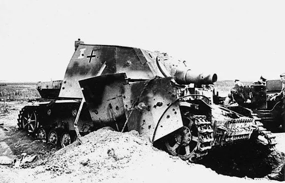 САУ Бруммбер подбитая на Курской дуге 19 июля 1943 года За какието - фото 116