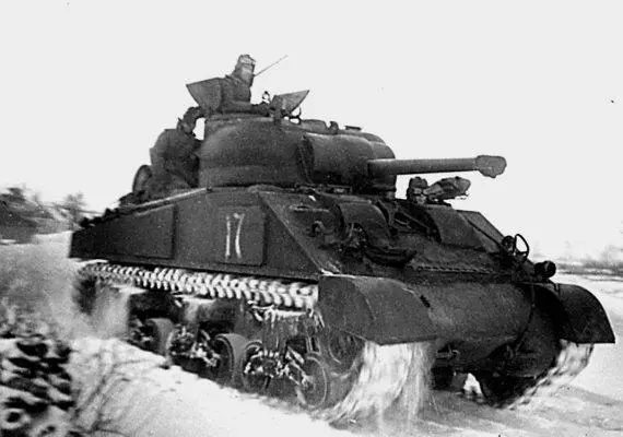 Танк М4А2 старшего лейтенанта Н Сумарокова 3й Украинский фронт 1944 год - фото 123