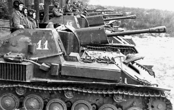 Самоходные установки СУ76 перед атакой 1944 год 13 декабря 1944 года - фото 138