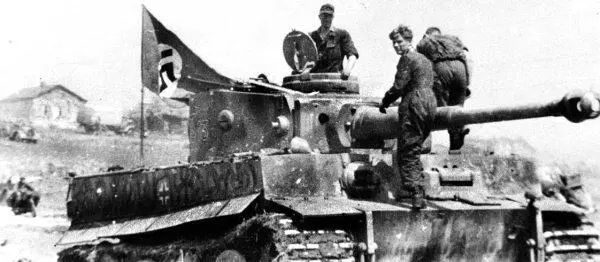Один из тигров 13й роты моторизованной дивизии СС Лейбштандарт Июль 1943 - фото 224