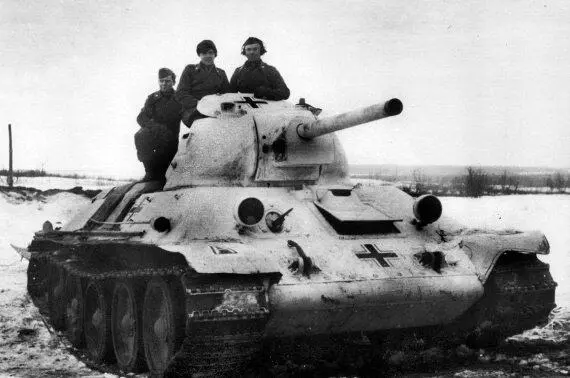 Трофейный танк Т34 из состава 98й пехотной дивизии Вермахта Восточный фронт - фото 254