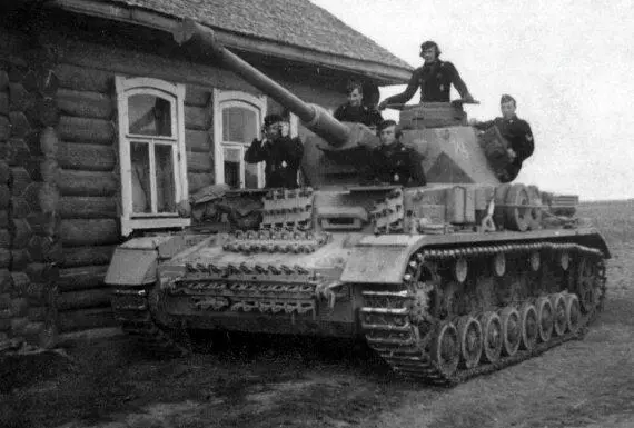 Танк PzIV AusfG и его экипаж в полном составе Восточный фронт 1942 год - фото 263
