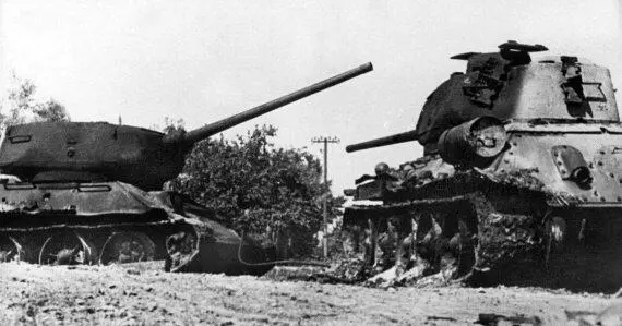 Танки Т3485 подбитые на подступах к Варшаве Осень 1944 года Справедливости - фото 280