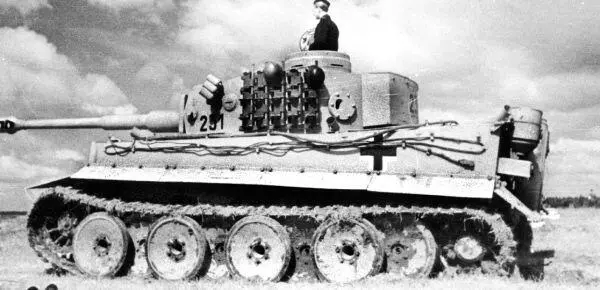 Тигр из состава 2й роты 502го тяжелого танкового батальона Лето 1943 года - фото 25