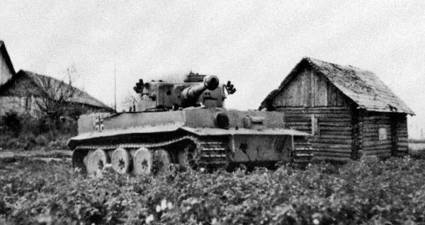 Тигр лейтенанта Отто Кариуса Лето 1943 года Можно порадоваться за Отто - фото 35