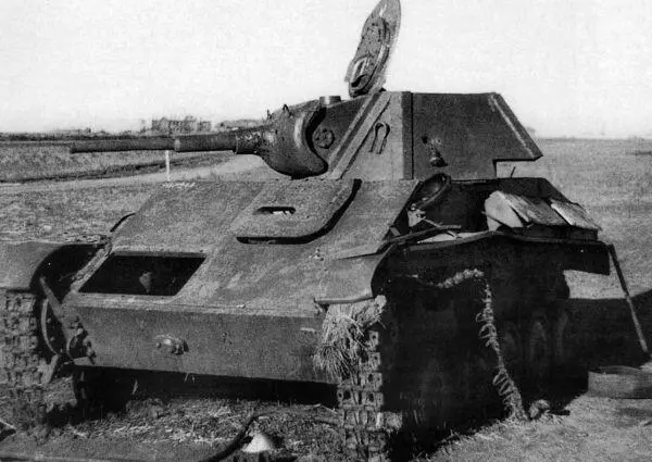 Подбитый советский танк Т70 Август 1943 года Витман стоявший со своей - фото 73